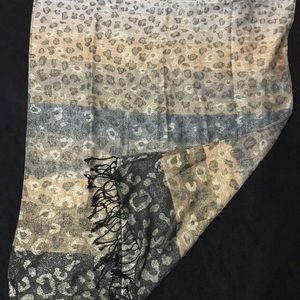 Women’s Elegant Scarf Leopard Print Multi Color used Great Condition